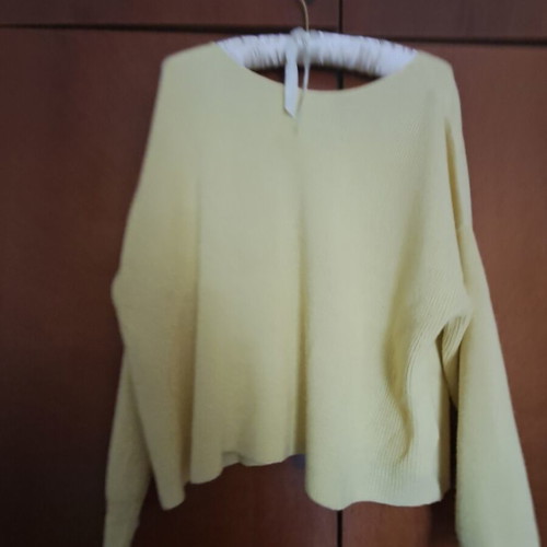 Pull and Bear sweater used, light yellow, size S