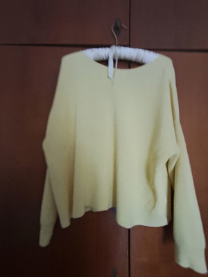 Pull and Bear sweater used, light yellow, size S