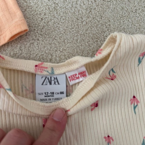 Girls' t-shirts like new