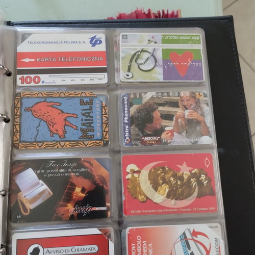Phone cards like new, two collections with 200 cards