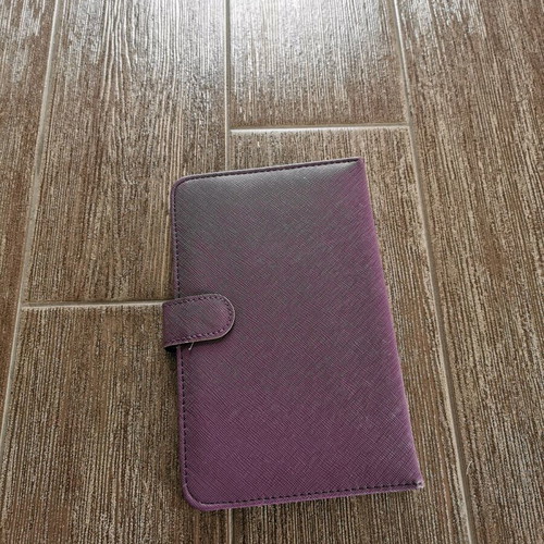 Tablet case like new with keyboard, size about 8 inches