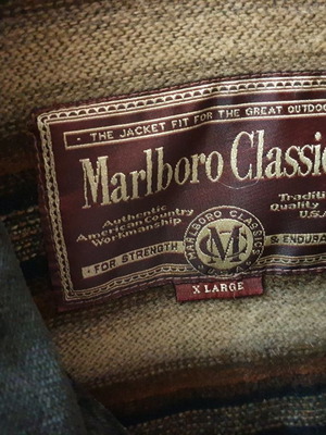 Malboro Classics sweater used, size XL, black