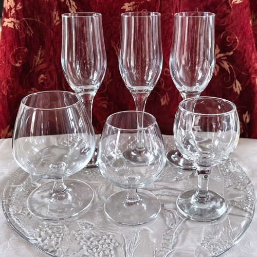 Set of glasses for liqueur and cognac 6 pieces with glass tray like new