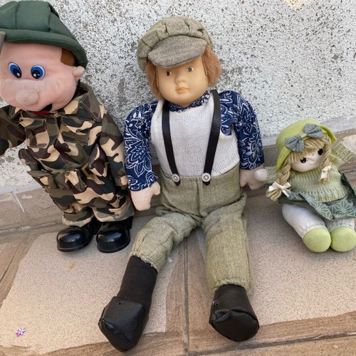 Dolls used, good condition, set of several