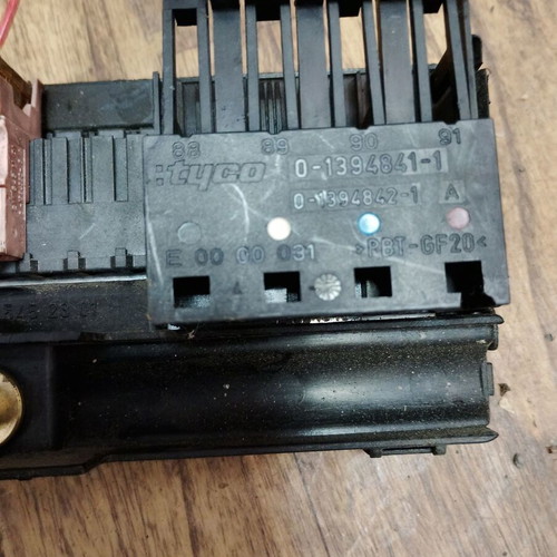 Mercedes E-Class W211 fuse box 2115452301