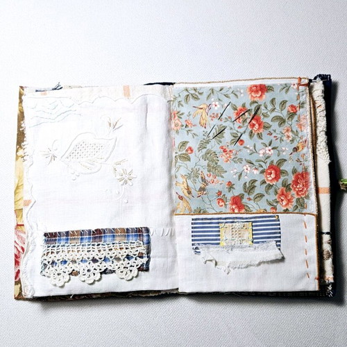 Handmade fabric needle and thread book pouch like new