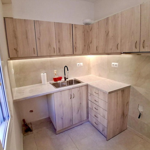 Apartment 40 m² corner, bright, fully renovated 2025 in Keratsini