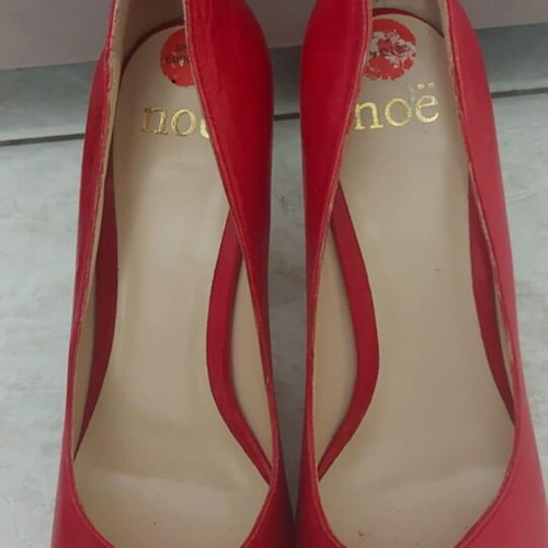 Red leather pumps like new, size 38.5 with wooden heel