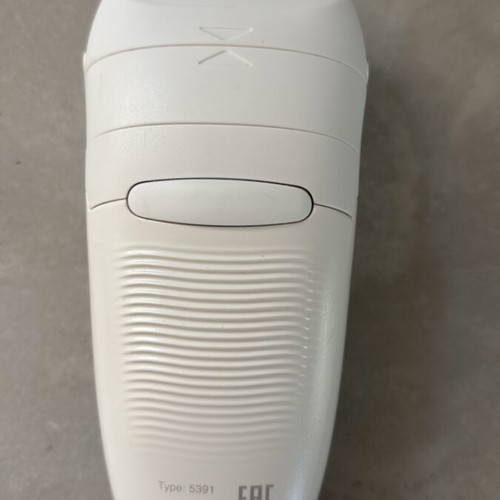 Braun Silk-épil 5 epilator with charger and accessories