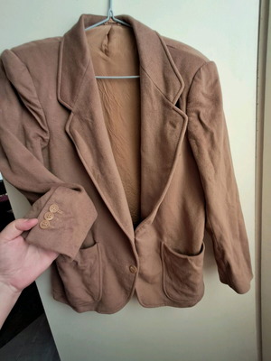 Beige jacket Large like new