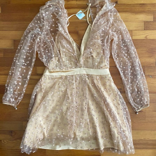 Zini boutique midi dress beige new with open back