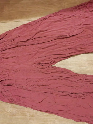 Women's pink summer capri pants like new, size S and M