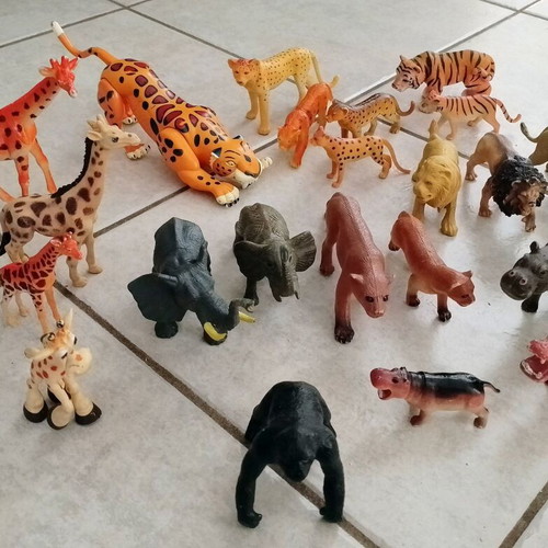 Jungle animal figures set of 24 toys
