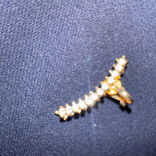 Ear cuff earring new with rhinestones gold color