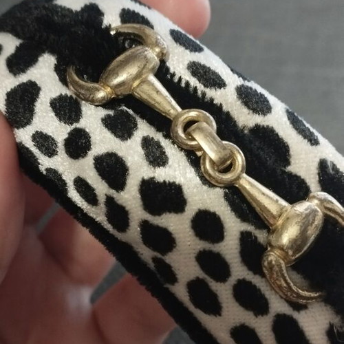 Vintage style hair barrettes animal print set of 2 with gold detail