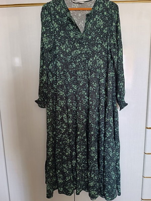 Zara long dress with green floral pattern