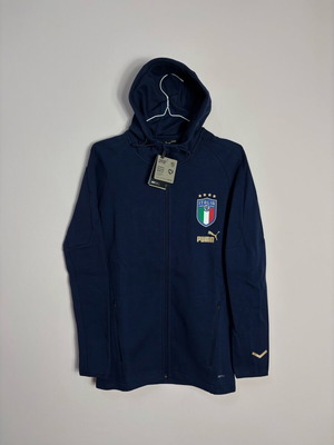 Italy track jacket like new, Puma hooded, size S