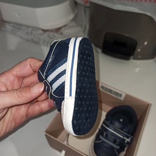 Baby shoes size 16 like new
