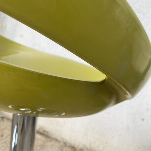 Bar stools set of 2 used, green with chrome base and adjustable height