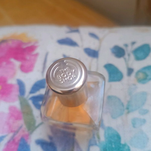 Love etc 30ml perfume like new, women's fragrance