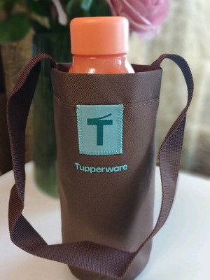 Bottle holder 500 ml and 750 ml Slim Tupperware new without bottle