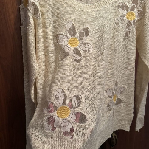 Knitted blouse set medium/large like new, 2 pieces