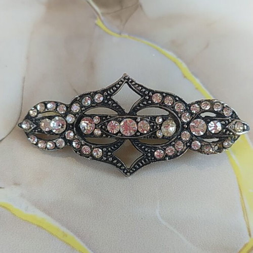 Women's brooch