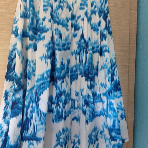 Zara skirt like new, white and blue, size L