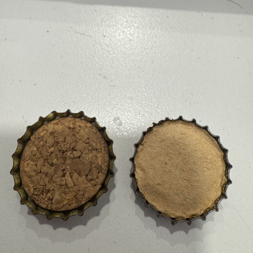 Beer caps Amstel and Peroni used, pack of 2
