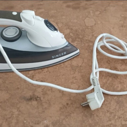 Singer steam iron used