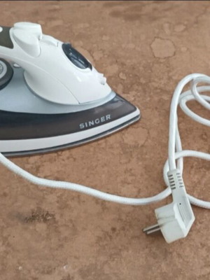 Singer steam iron used