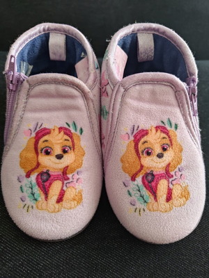 Paw Patrol Skye Winter Slippers Parex used, size 24, lilac pink