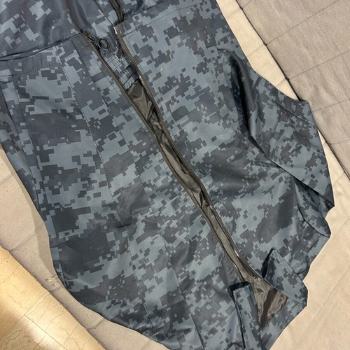 Casual jacket and camouflage pants set new, size Medium