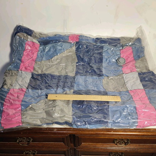 Set of 20 hangers and protective bags like new
