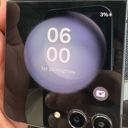 Samsung Galaxy Flip 5 used with screen touch issue, 8GB RAM, 256GB storage