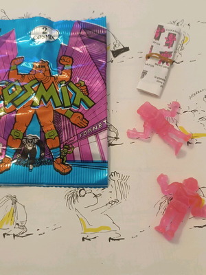 COSMIX pack with two figures and catalog used