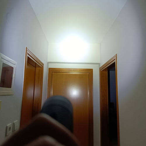 Manta Ray C8.2 XHP70.2 LED flashlight 3800lm new