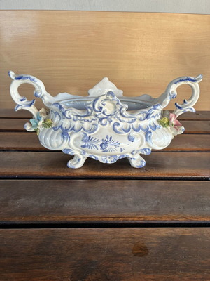 Italian ceramic jardiniere vintage, like new