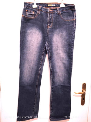 Denim παντελόνι γυναικείο μεταχειρισμένο, νούμερο 42, μπλε