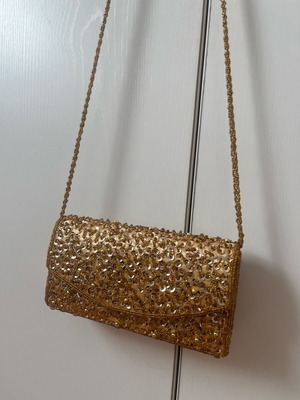 Shoulder bag gold sequin like new, with strap and clutch