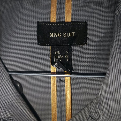 Women's short coat like new, grey with belt and pockets