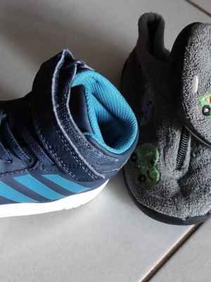 Adidas boots size 22 used shoes pack with free slippers