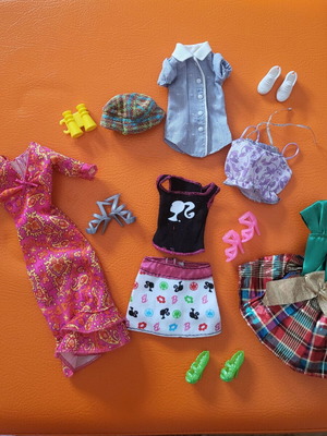 Barbie vintage φορέματα καινούργια κατάσταση