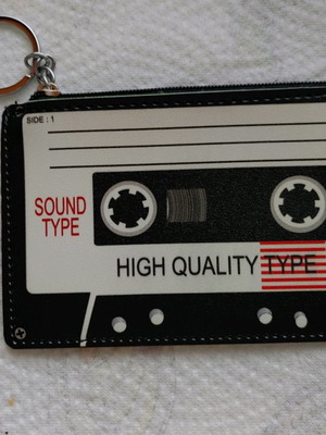 Μικρό πορτοφόλι κασέτα καινούργιο με key chain