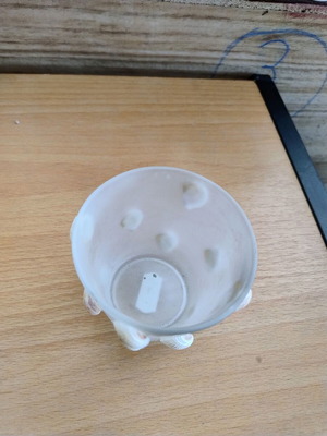 Glass tealight candle holder with seashells