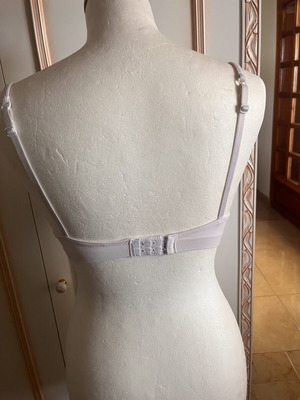 Bra like new, white