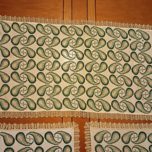 Handmade embroidery set with two small pieces, like new