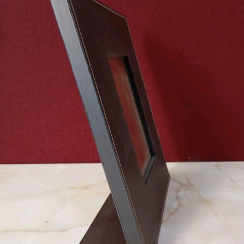 Photo frame with dark brown leatherette like new