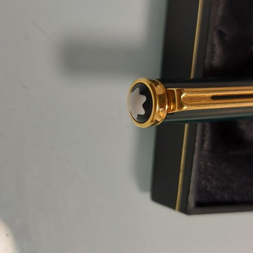 Mont Blanc Nobles Series 1985 pen like new, green rare color