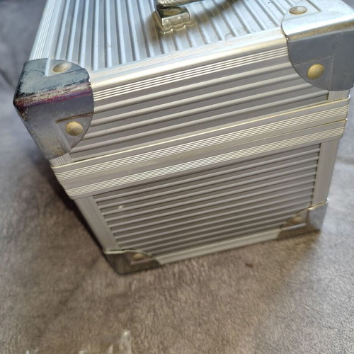 Mini aluminum jewelry box with mirror and key